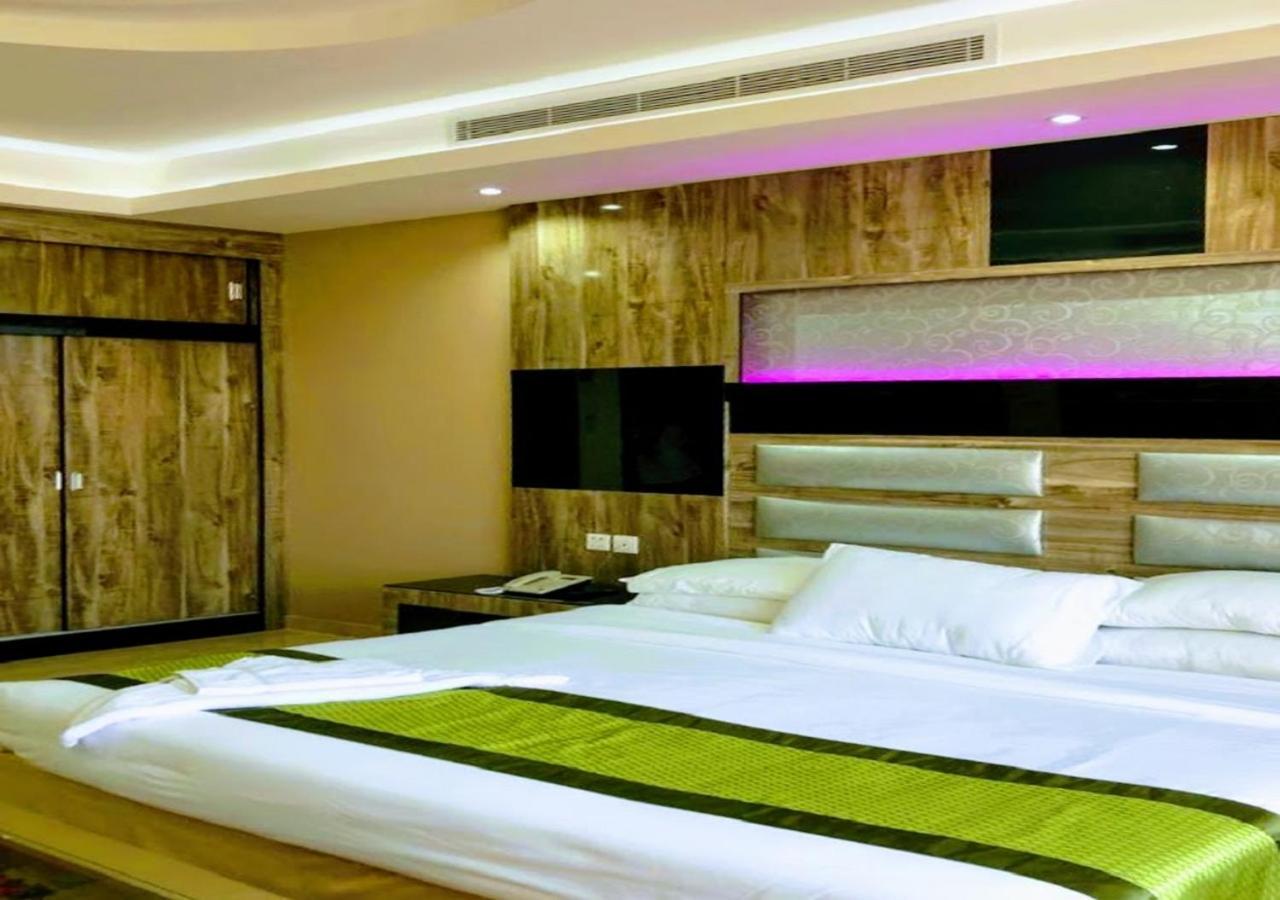 Al- Reef Hotel Djedda Buitenkant foto