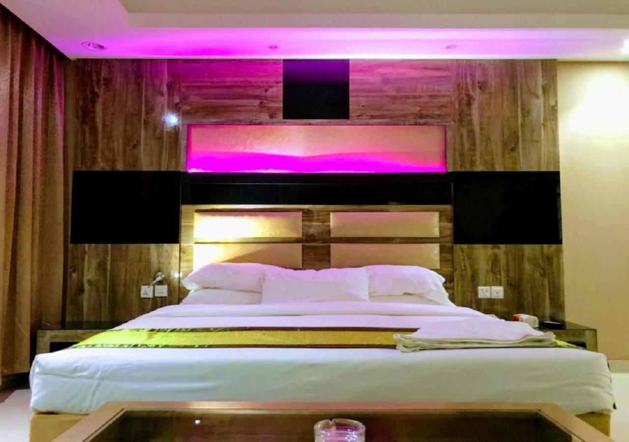 Al- Reef Hotel Djedda Buitenkant foto